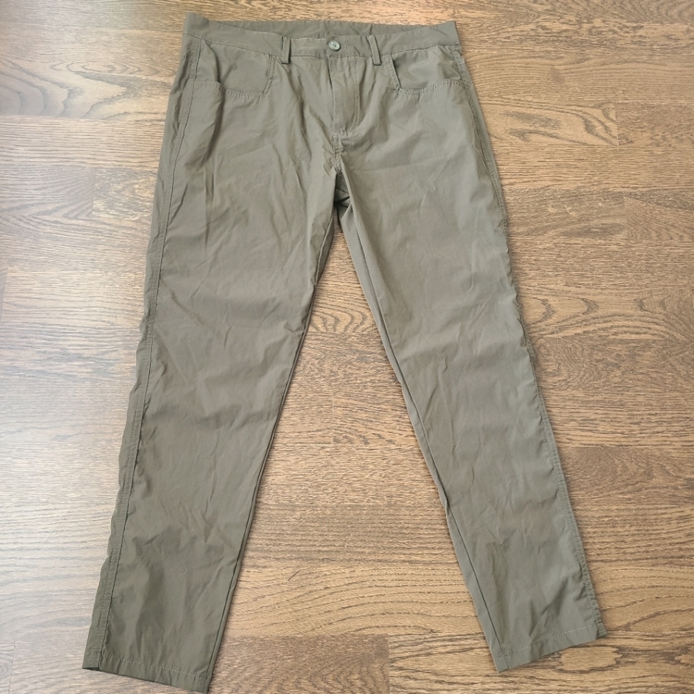 Wilson mens pants sz.34 (29in.inseam)